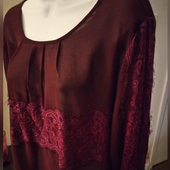 Kardashian Kollection Womens Burgundy Blouse XL Chiffon Sheer Lace Overlay - Picture 9 of 13
